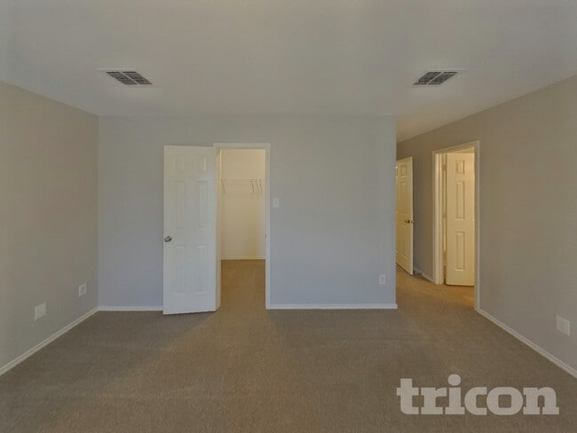 Building Photo - 1437 Lauren Dr