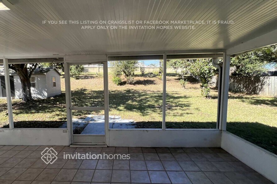 Building Photo - 15528 Hidden Lake Cir