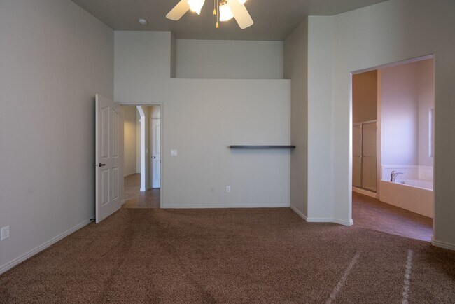 Building Photo - Beautiful 3 Bedroom Home Near Snow Canyon Parkway