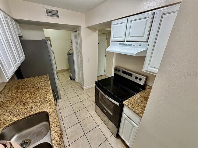 Building Photo - 7209 SW 45th Pl