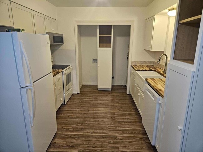 Primary Photo - 365 Bare St