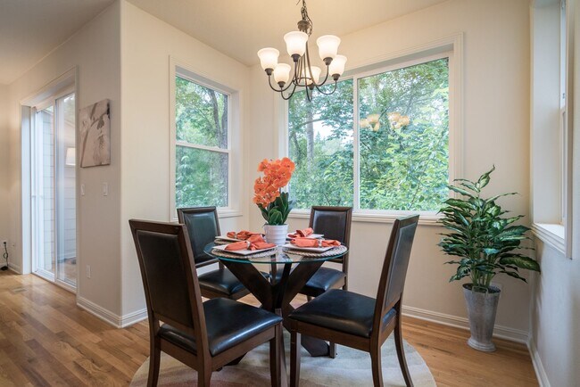 Building Photo - 4920 SW Slavin Rd