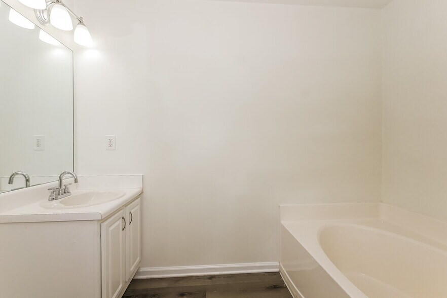 Building Photo - 11157 Weeping Willow Pl
