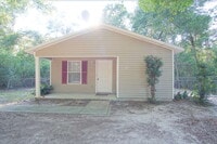 Building Photo - Pace 3BR Patio Home with Fenced Backyard & Open Floor Plan