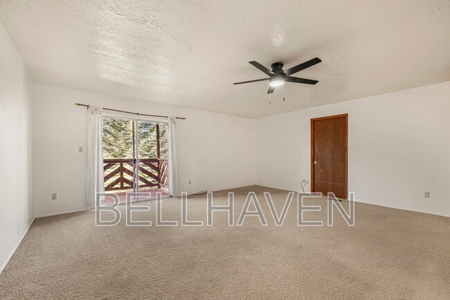 Building Photo - 450 W Elmore Ave