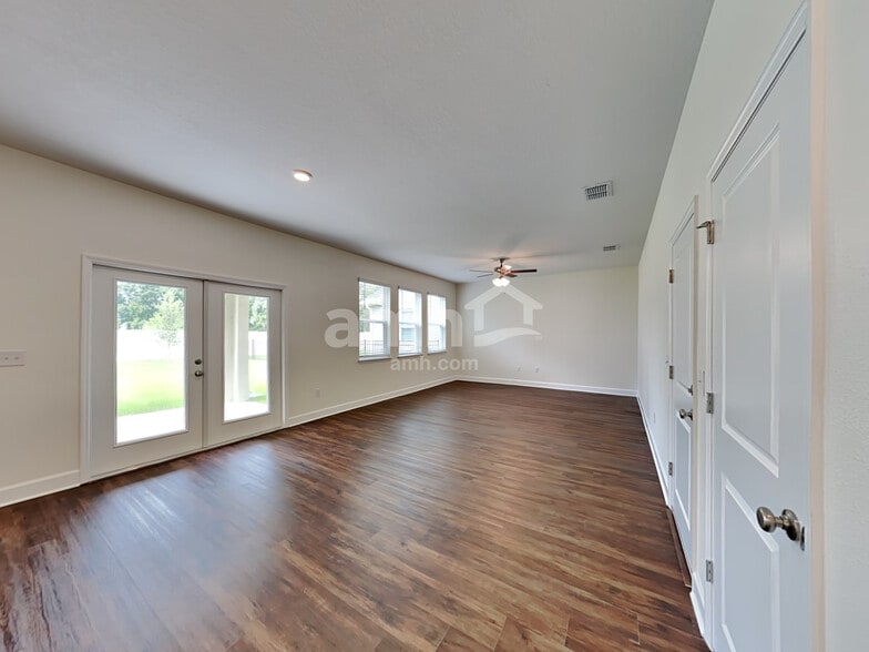 Building Photo - 1133 Walden Pond Dr