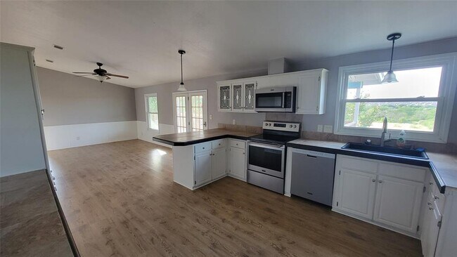 Building Photo - 2542 Wetz Rd