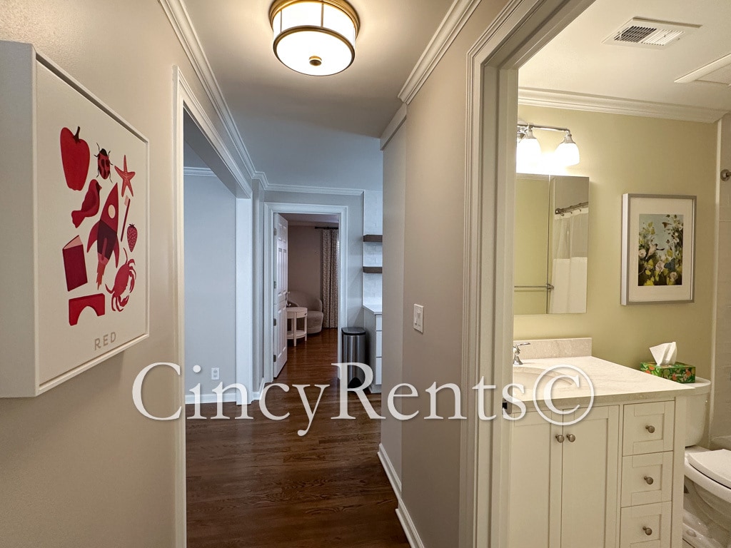 Building Photo - 3684 Ashworth Dr