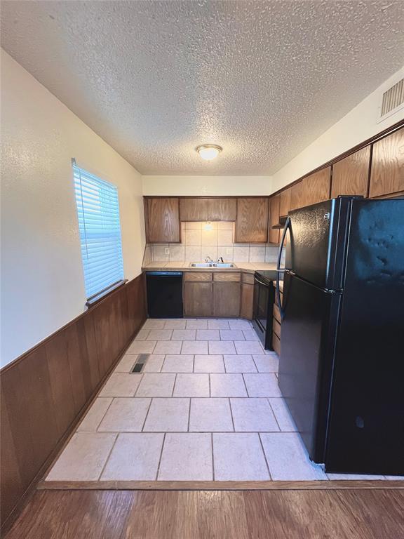 Building Photo - 300 Chalmette Dr