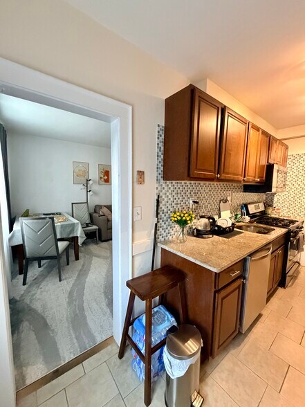 Building Photo - 90 Kilsyth Rd