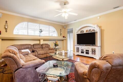 Building Photo - 2104 Heritage Crest Dr