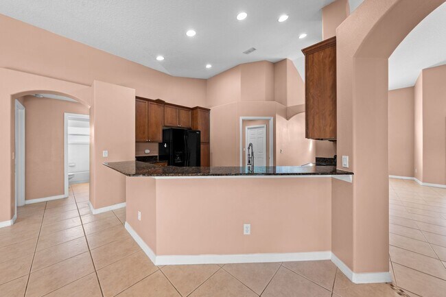 Building Photo - 4 Bedroom 3 Bath Home - Kissimmee ~ Southport Bay Community