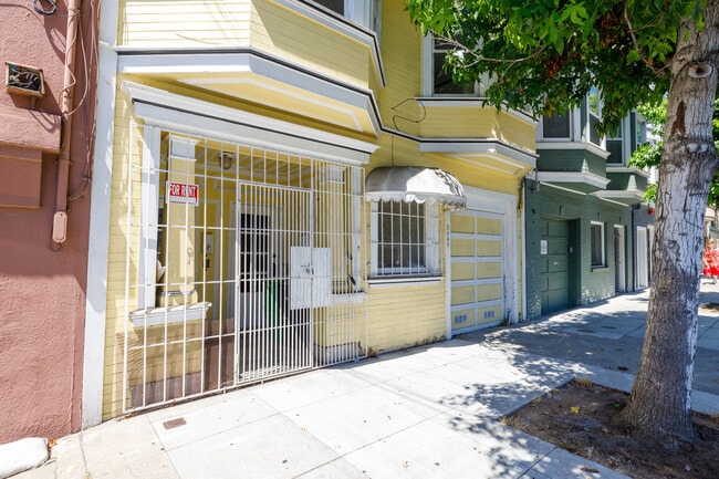 Building Photo - 2840 Bryant St