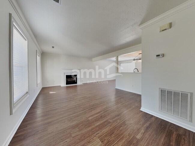 Building Photo - 5721 Gaboury Ln