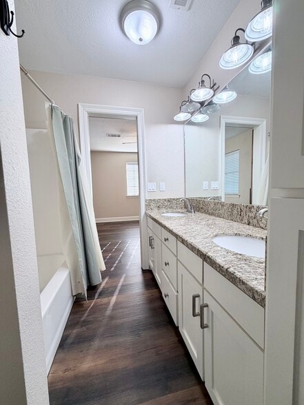 Building Photo - 237 Nederland Ave