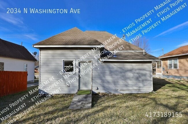 Building Photo - 2034 N Washington Ave