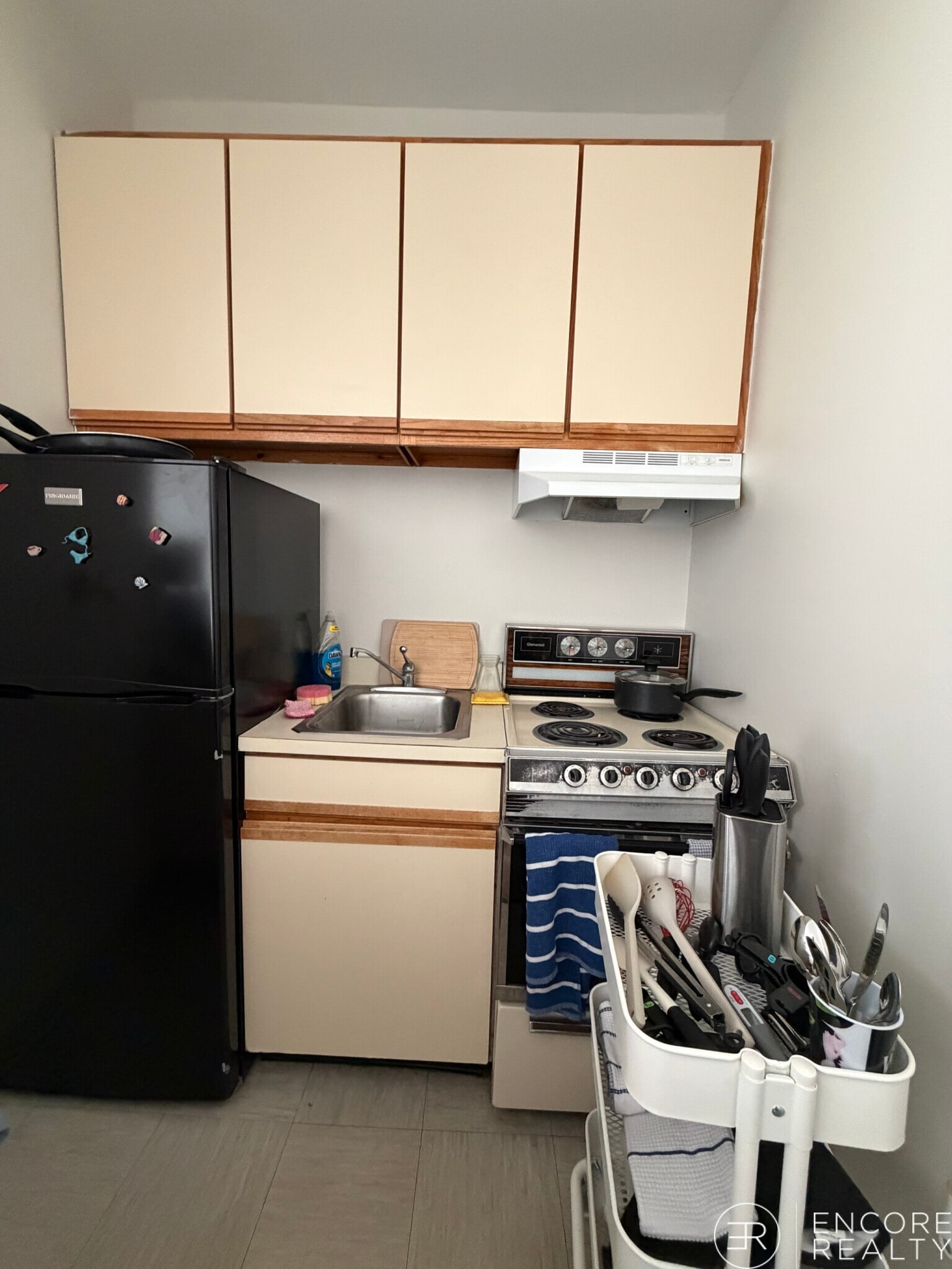 Building Photo - 8 Aberdeen St