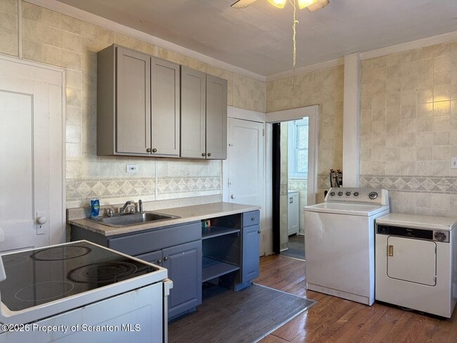 Building Photo - 83 S Empire St