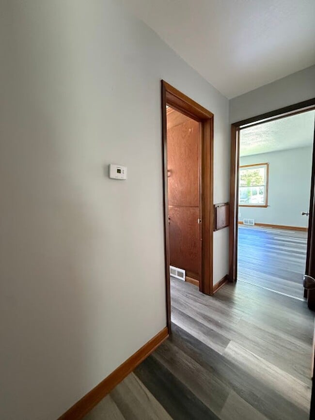Building Photo - Two bedroom home with one car garage for rent - Canton NE
