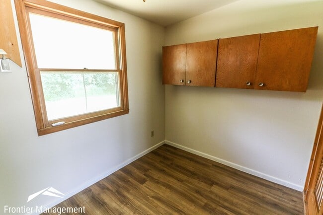 Building Photo - Unique Studio Apartment Located in East Manhattan!