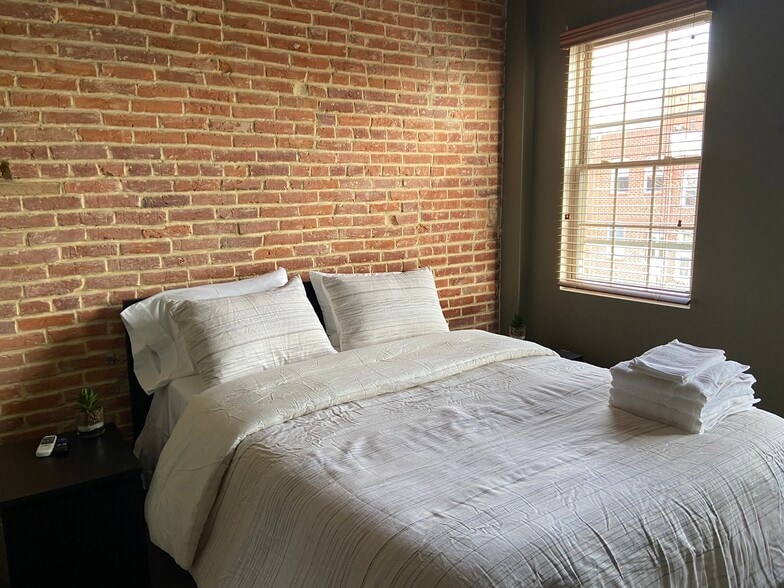 Front Bedroom - 1164 Nanticoke St