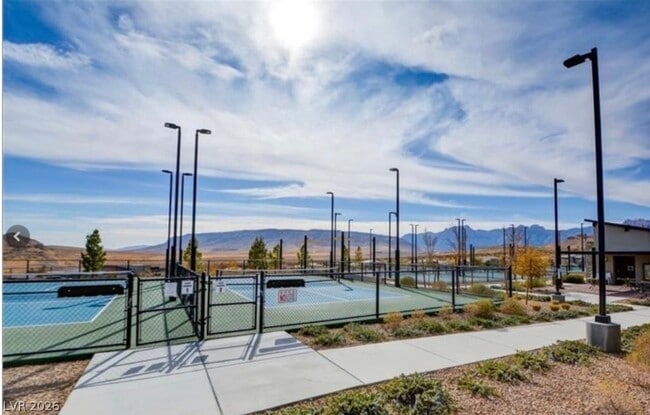 Building Photo - 928 Allister Flds Ln