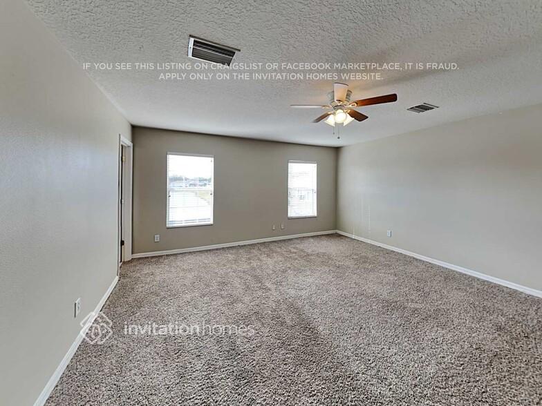 Building Photo - 11041 Golden Silence Dr