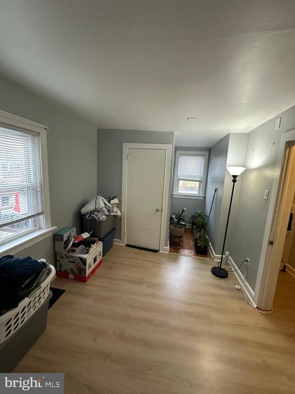 Building Photo - 695 W Kings Hwy