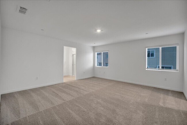 Building Photo - 12658 Rosefinch Wy