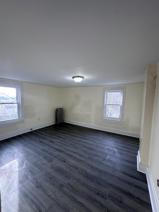 Building Photo - 153 Vine St