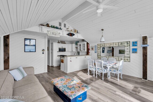 Building Photo - 55 Beach Front