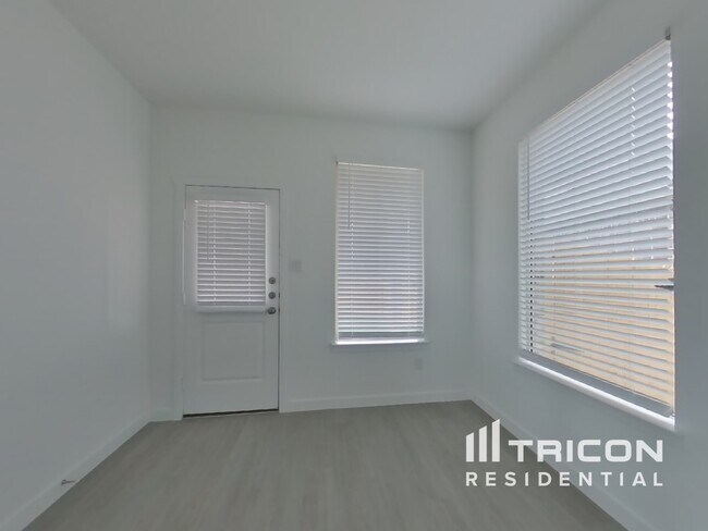 Building Photo - 2708 Brushy Lk Dr
