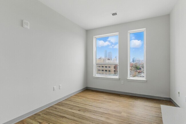 Building Photo - 1170 Tremont St