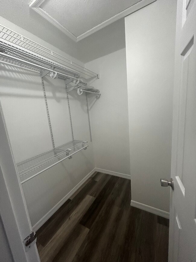 Building Photo - 16 Bogart Pl