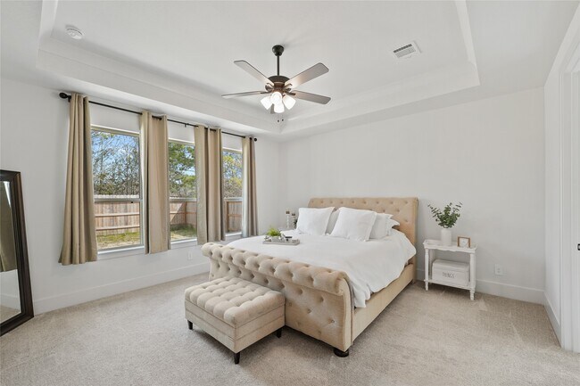 Building Photo - 23685 Silver Palm Trl