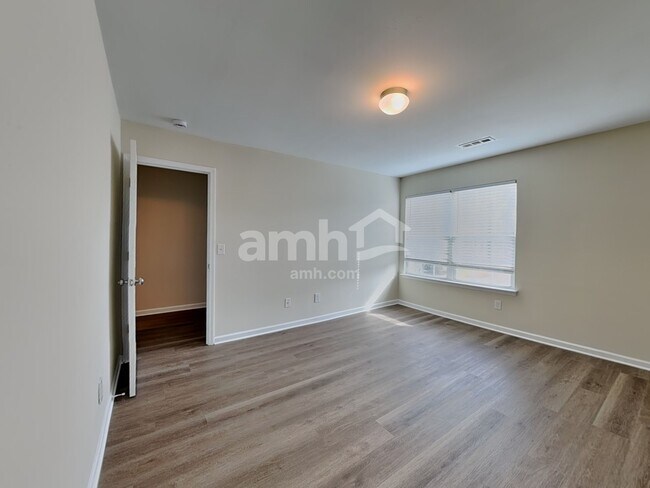 Building Photo - 133 Mount Olivet Dr