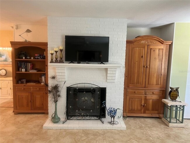 Building Photo - 2425 Doud St