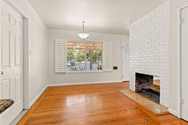 Building Photo - Charming Hayward Home with Modern Upgrades...