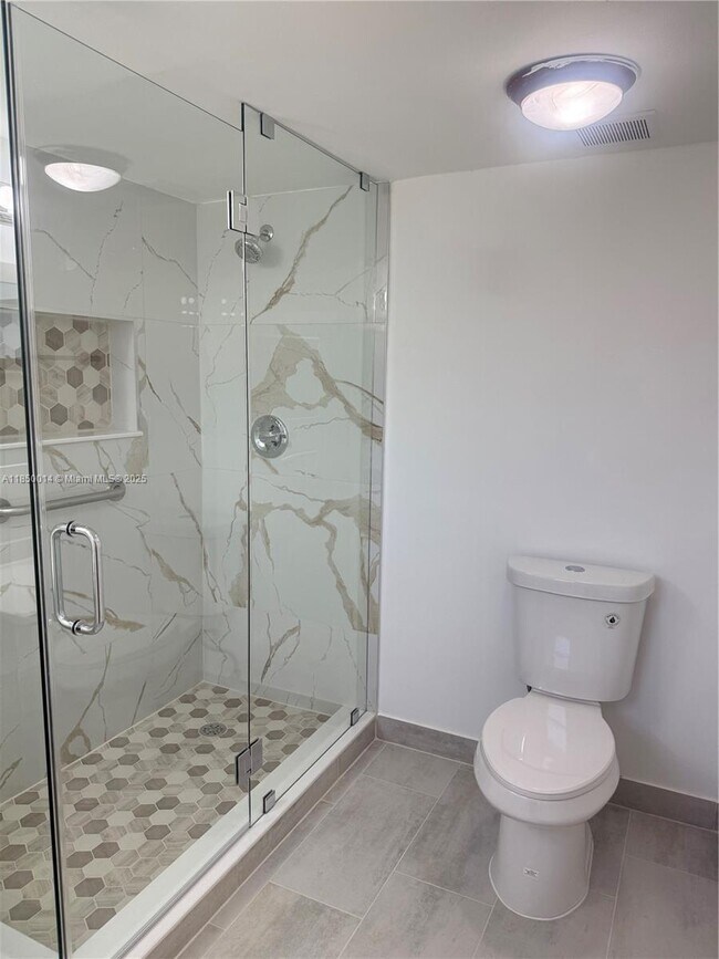 Building Photo - 8650 SW 149th Ave