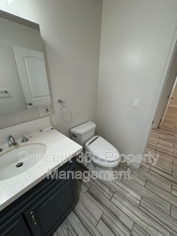 Building Photo - 1143 W 163rd St
