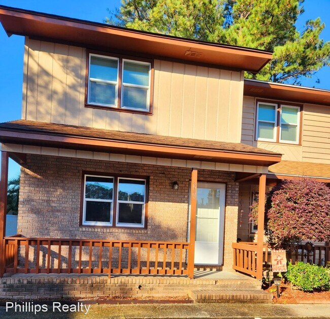 2 br, 1.5 bath House 308 Waccamaw Villag... 308 Waccamaw Village Dr