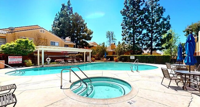 Building Photo - 10655 Lemon Ave