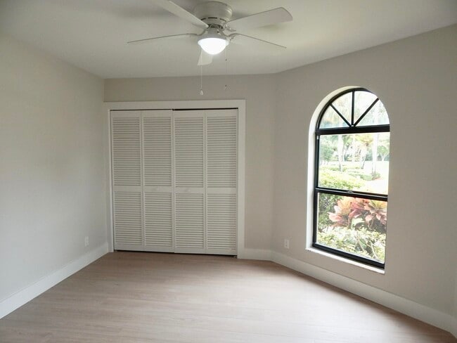 Building Photo - 22864 Marbella Cir
