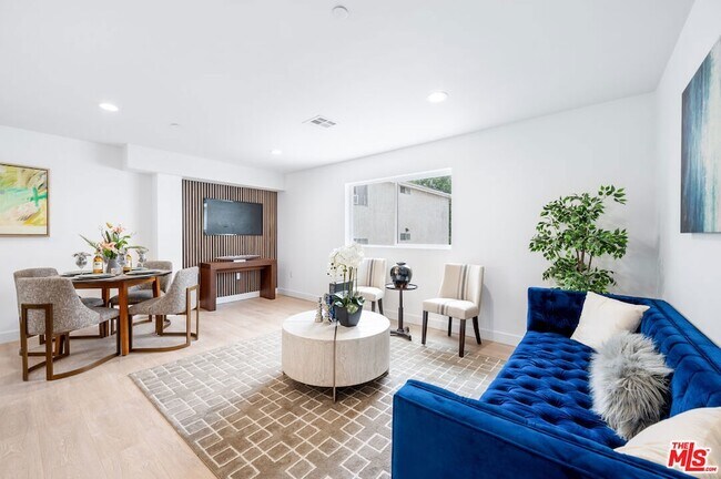 Building Photo - 7306 Independence Ave