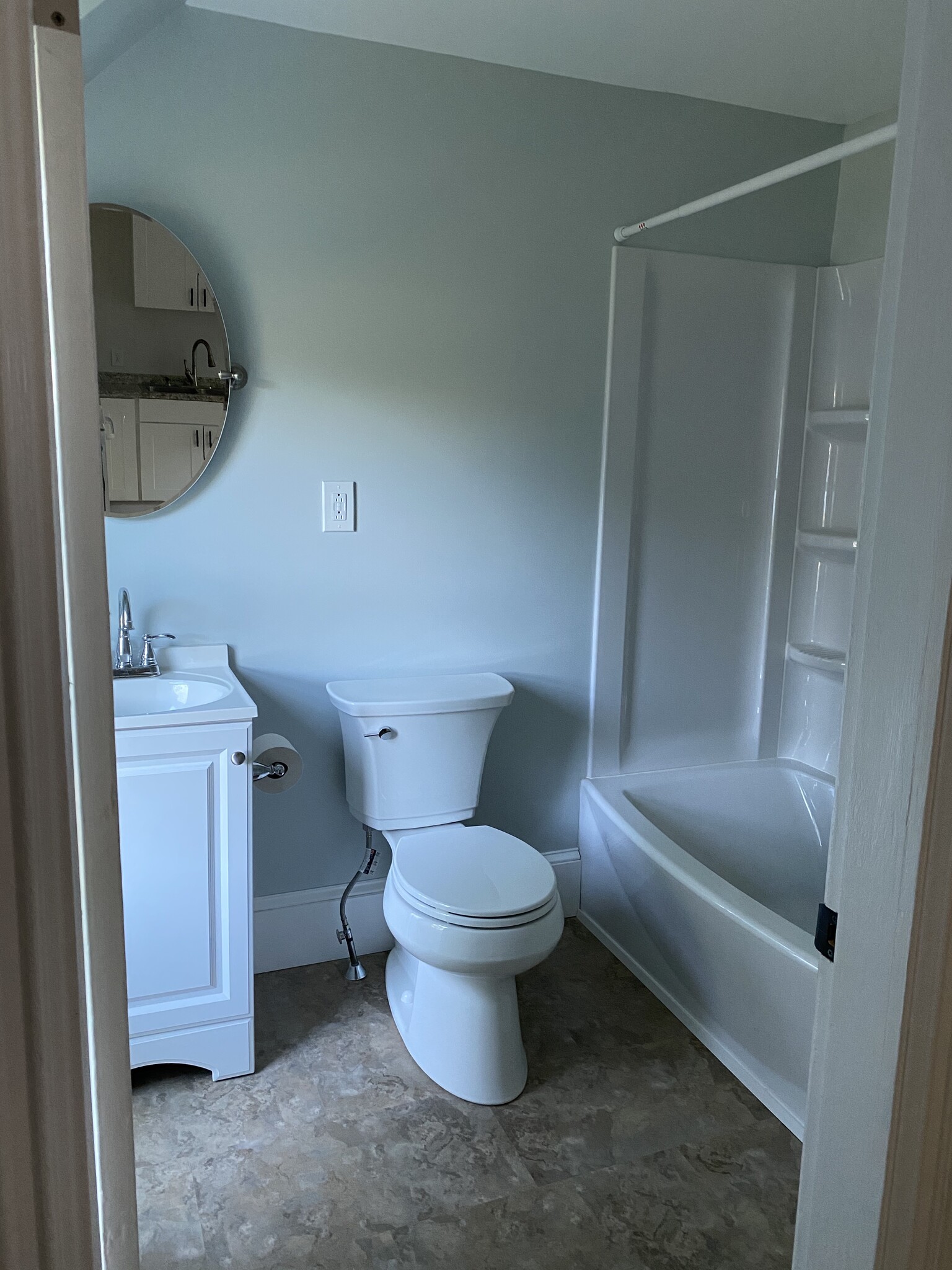 bathroon - 223 Pearl St