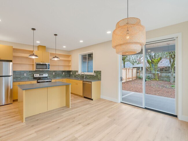 Building Photo - 3bed/2.5 Bath Duplex Unit New Construction in Woodstock Neighborhood