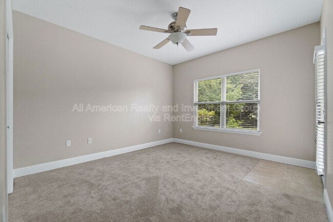 Building Photo - 4301 Hidden Lakes Dr