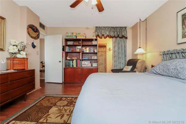 Building Photo - 1351 NE Miami Gardens Dr