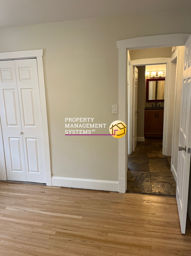 Building Photo - 3 Bedroom Home In Sugarhouse!