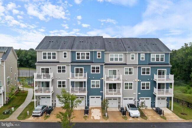 Building Photo - 4615 Crossing Ct